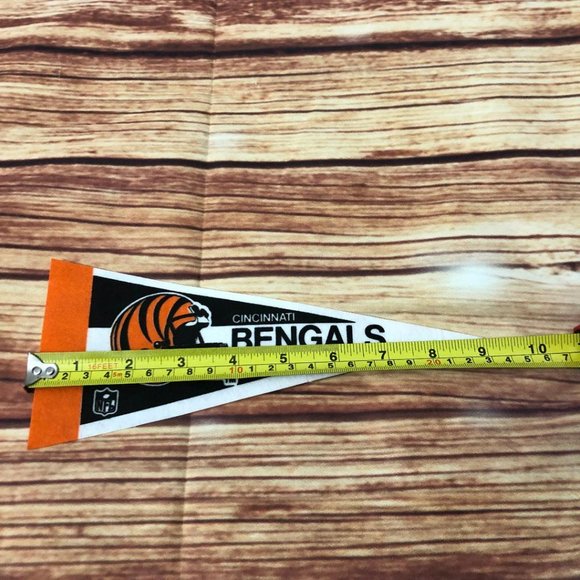 Vintage 90s NFL Football Mini Felt Pennant 4"x9" Cincinnati Bengals - Picture 3 of 4